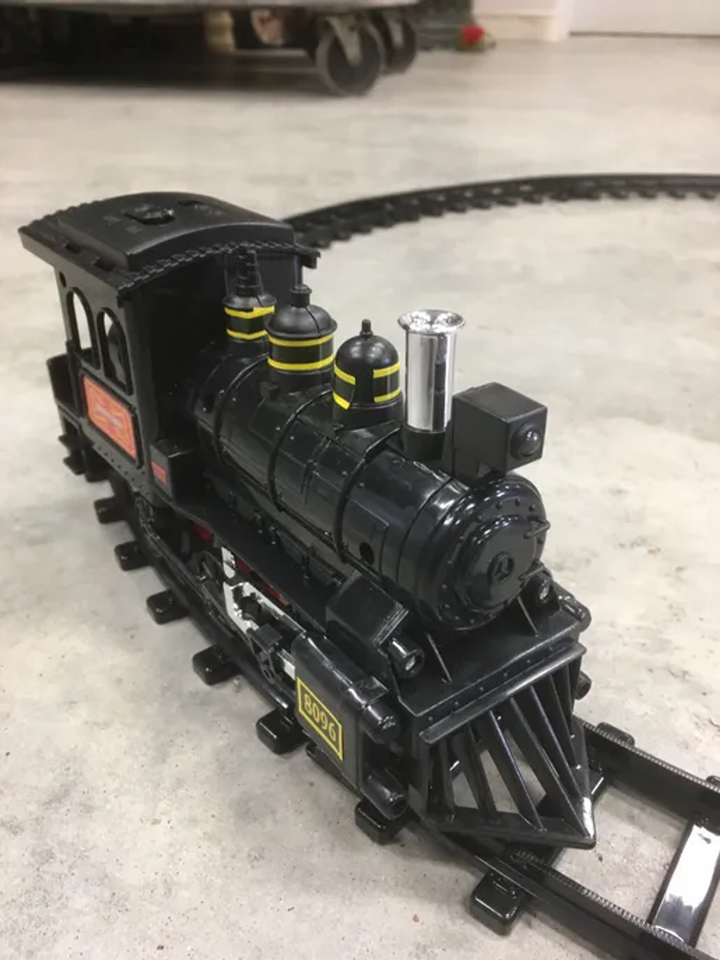 Stevenson Locomotive Train Engine with Track Pieces - 3